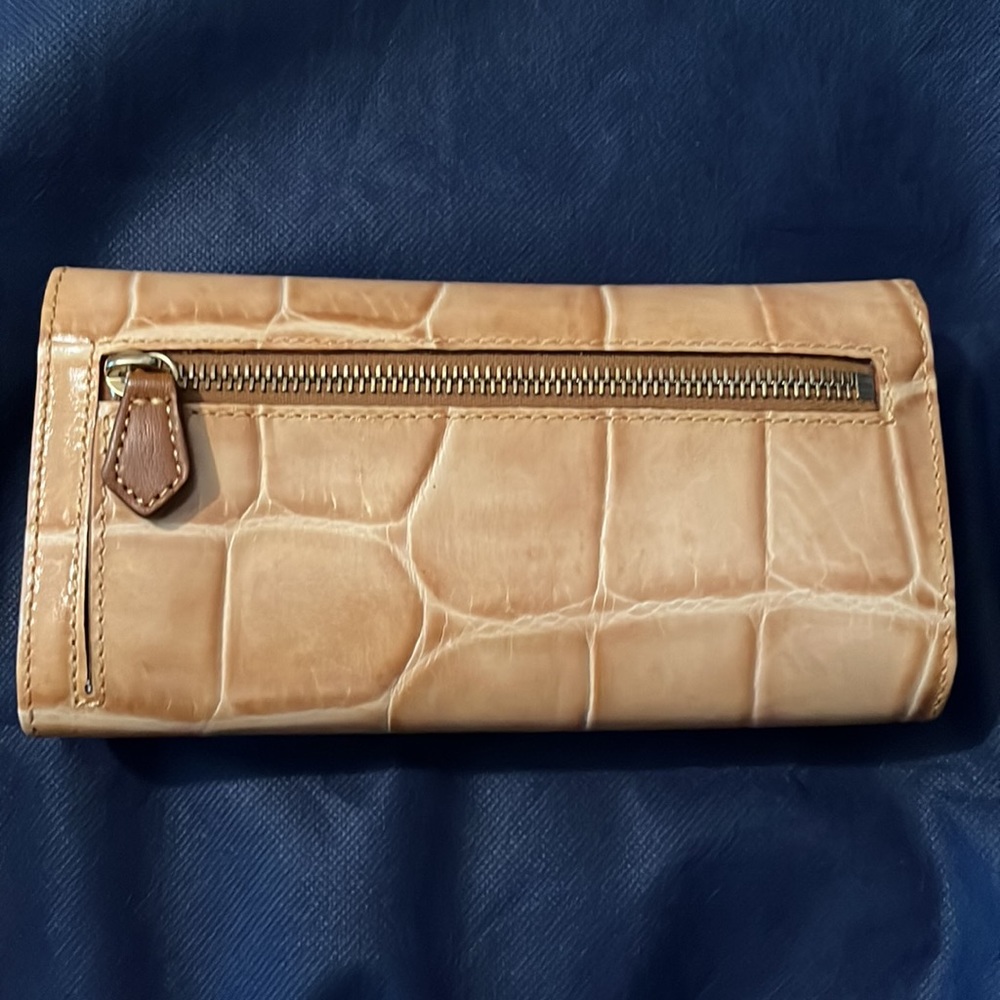 Dooney & Bourke Tan Crocodile Embossed Women's Checkbook Wallet - Picture 2 of 6